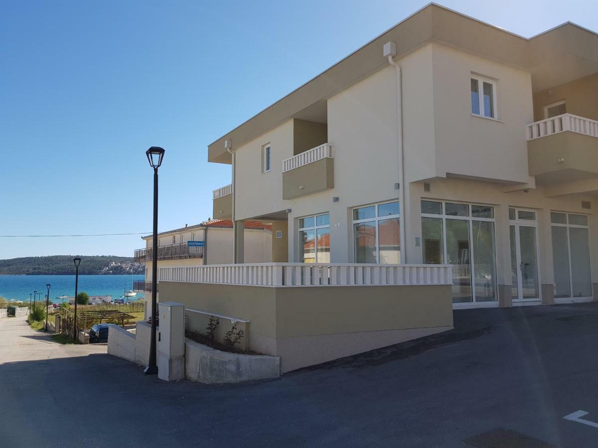 Apartmani Marella Donji Seget Eksteriør billede