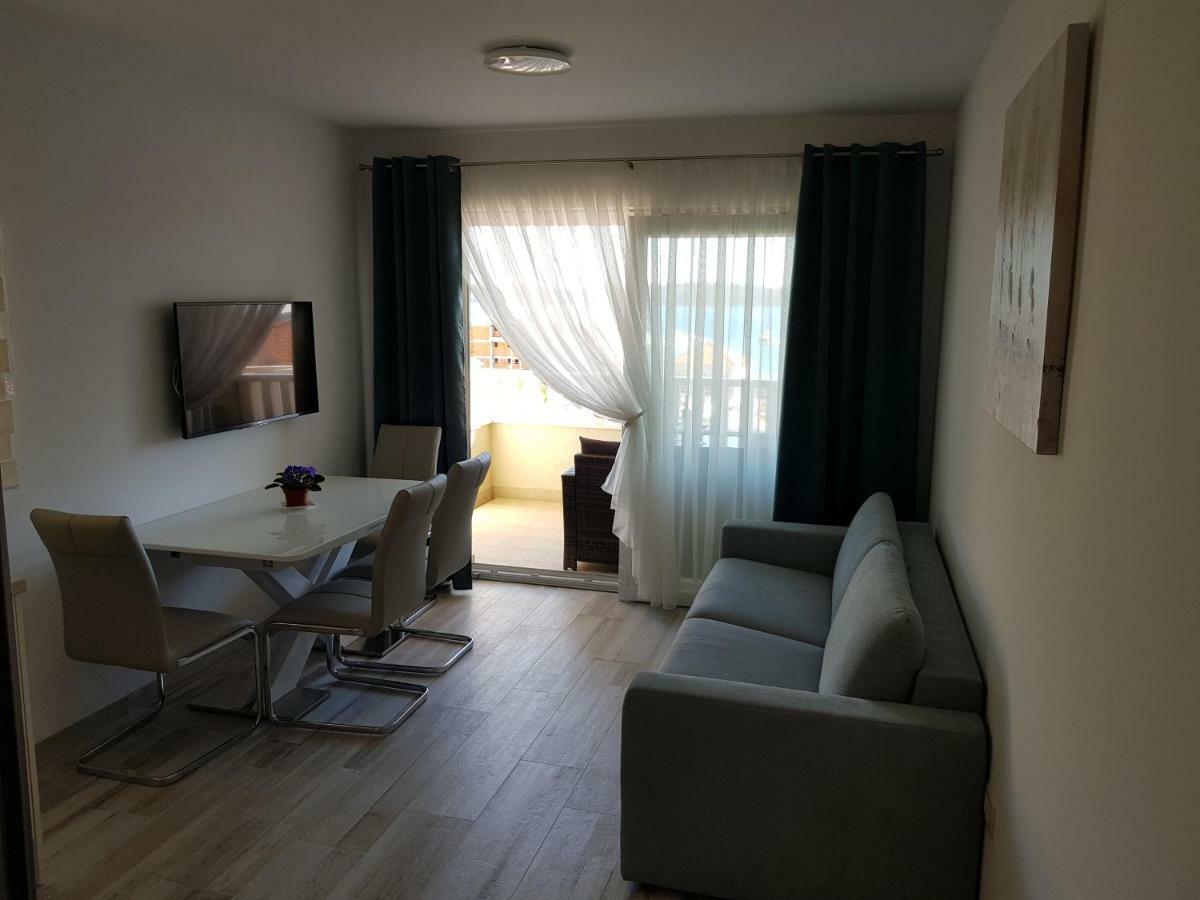 Apartmani Marella Donji Seget Eksteriør billede