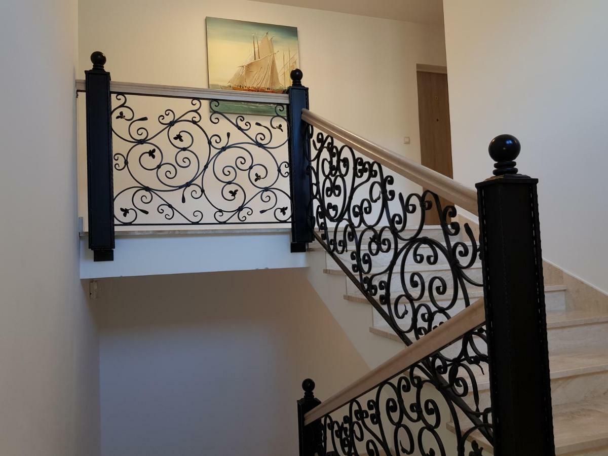 Apartmani Marella Donji Seget Eksteriør billede