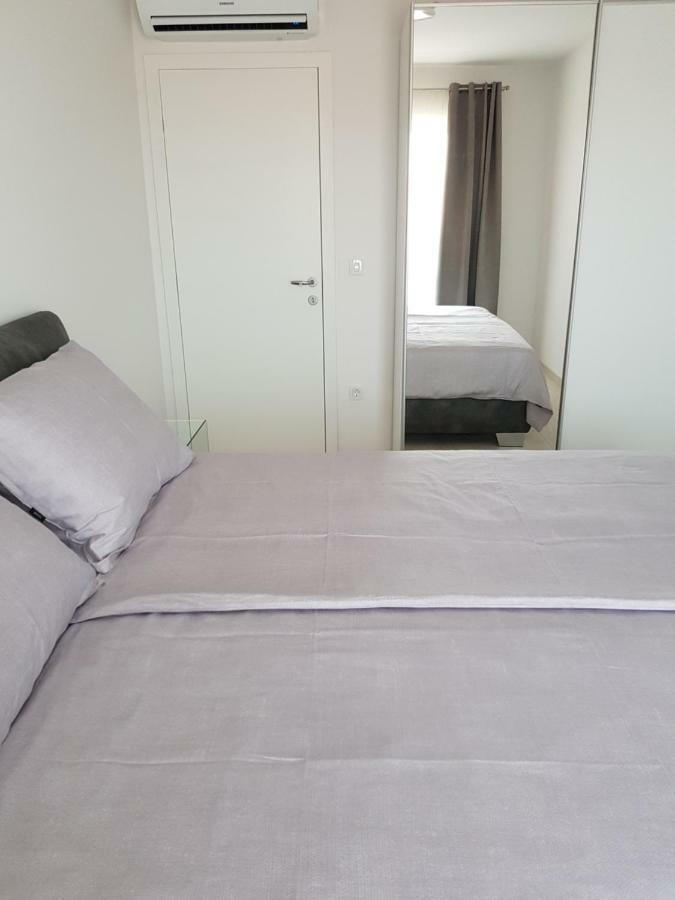 Apartmani Marella Donji Seget Eksteriør billede