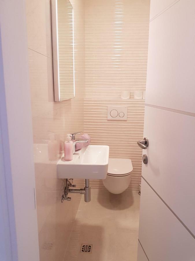 Apartmani Marella Donji Seget Eksteriør billede